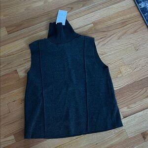 Zara turtleneck top. Knitted neck. Soft sweater material NWOT.